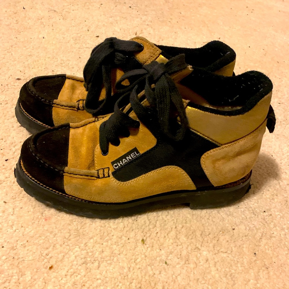 Vintage CHANEL 2 Tone Cap Toe Suede Leather Tie up Hiking Boots eu 38 us 7.5 - 8